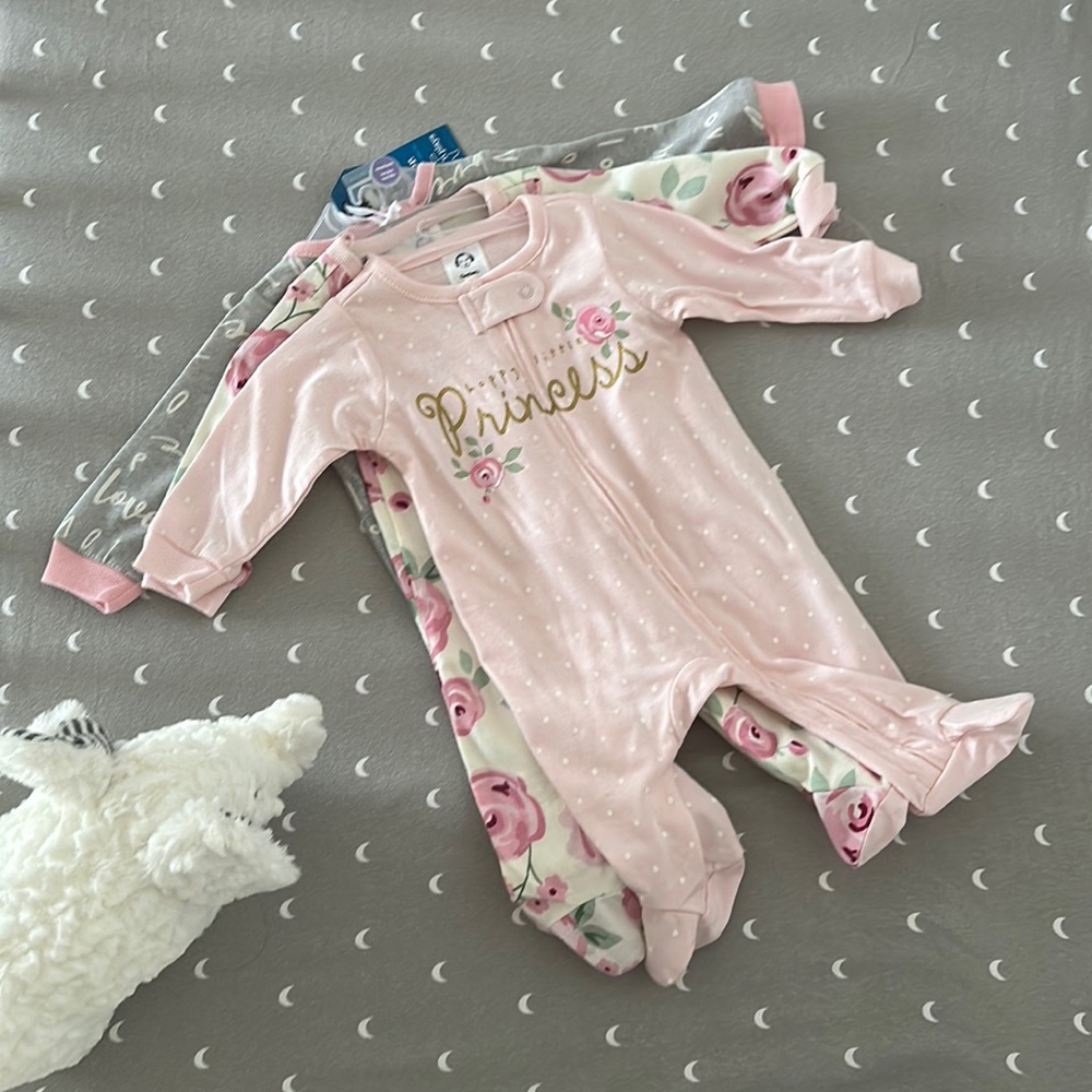 3 pack newborn zipper onesie / sleep n play by Gerber. 100% cotton